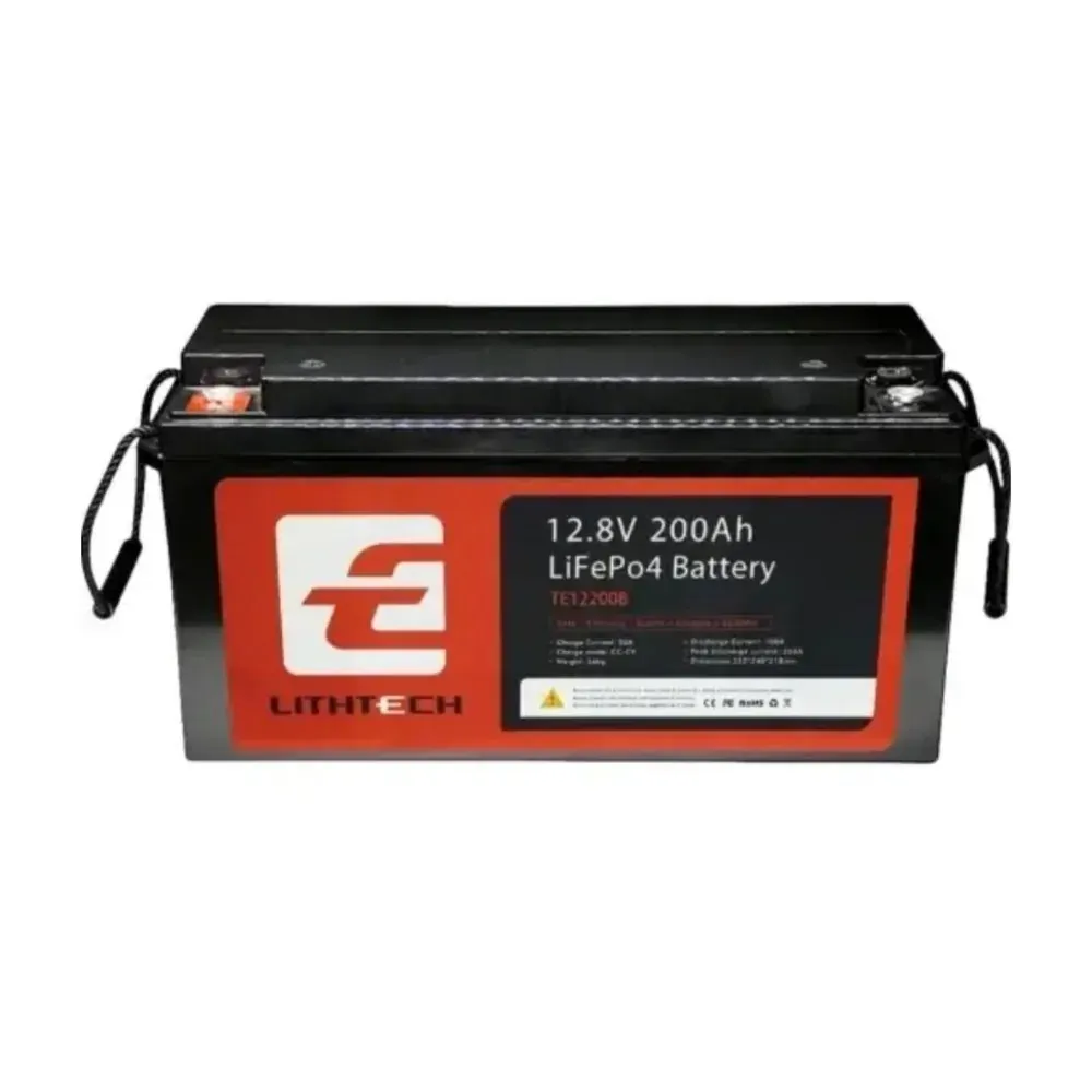 Акумулятор LITHTECH TE12200 LiFePO4 12,8 В 200 А·год: чорний корпус, червона етикетка з логотипом LITHTECH, дві мотузкові ручки